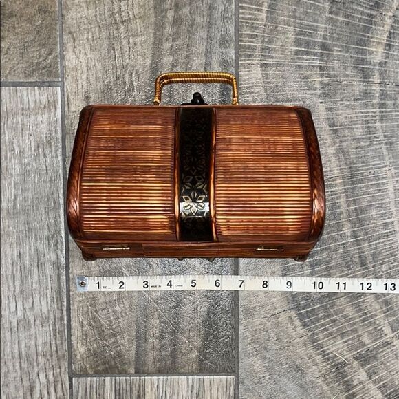 Vintage Handbags - Vintage Wooden Handbag with Black Accent